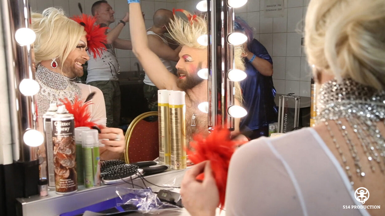 Portrait intimiste de Lady Carbone se préparant pour la série documentaire Night Shift par 514 Production.